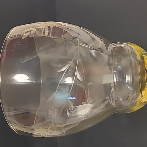 Set of 4 Vintage Etched Vaseline Glasses - Picture 10 of 17